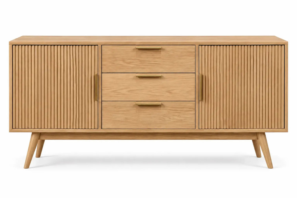 Credenza, ante scanalate e tre cassetti centrali, marrone